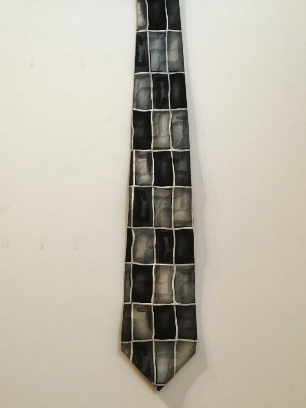 Arrow Neck Tie 100% Silk Black Grey White Abstract Geometric Pattern Mens Wear